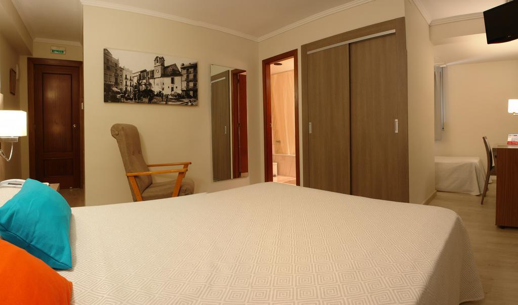Hotel Avenida Plaza Alzira Pokoj fotografie